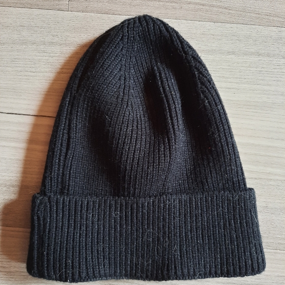 Kids Beanie Hat Toque Black - Picture 3 of 3